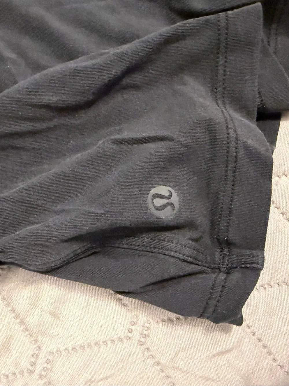Lululemon Black Cropped Crewneck Tee - Size 8
